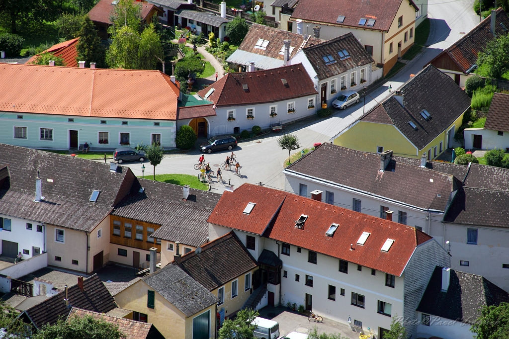 Odpocinek na navsi, Hardegg.JPG